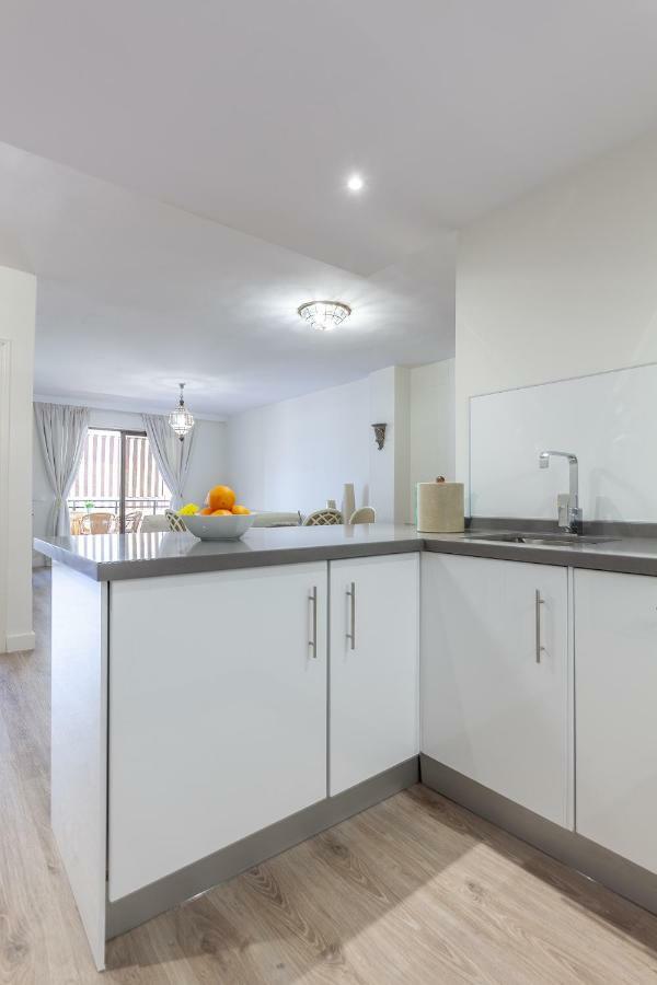 Fantastico Apt 2 Hab Terraza Y Playa Apartamento Marbella